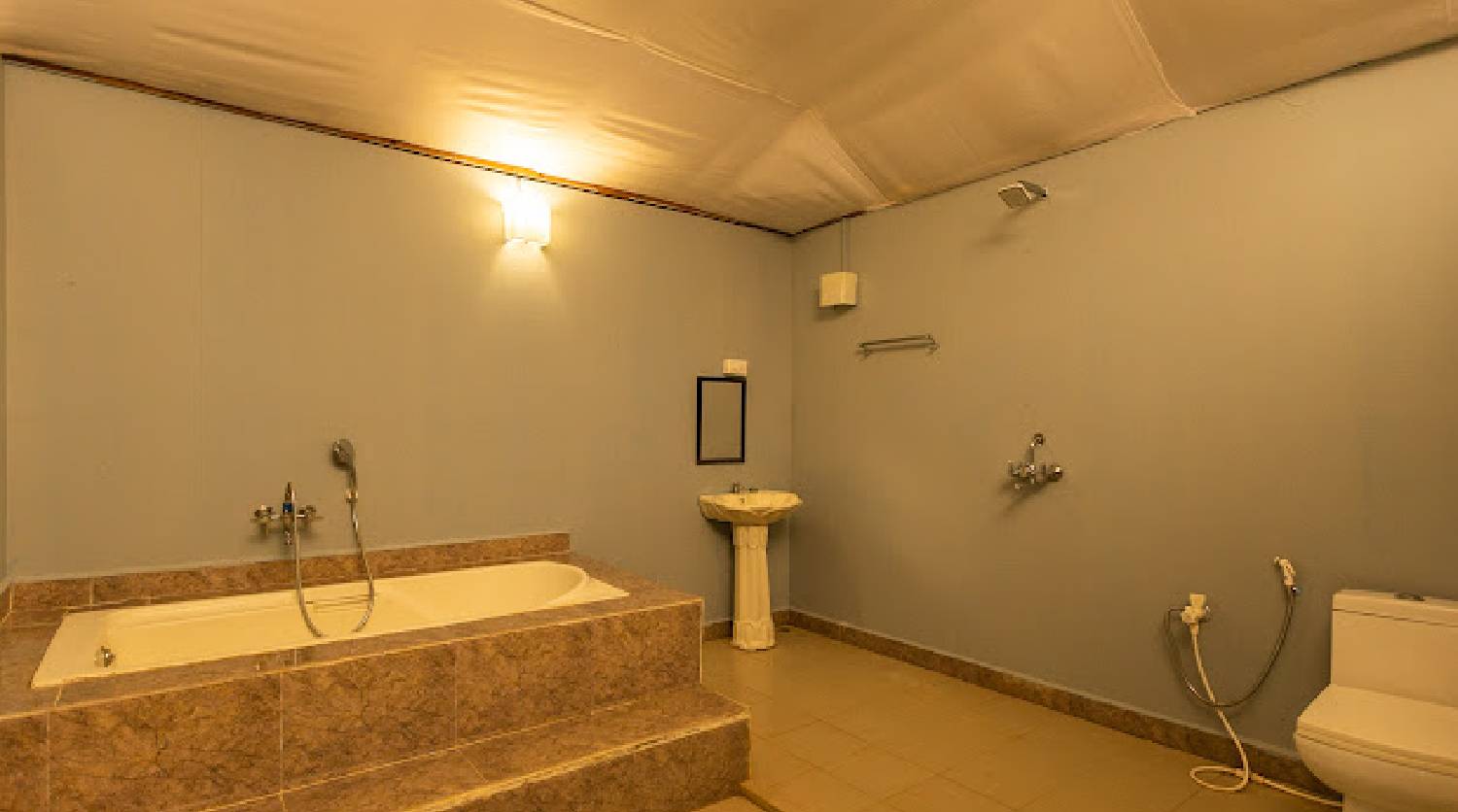bathroom image